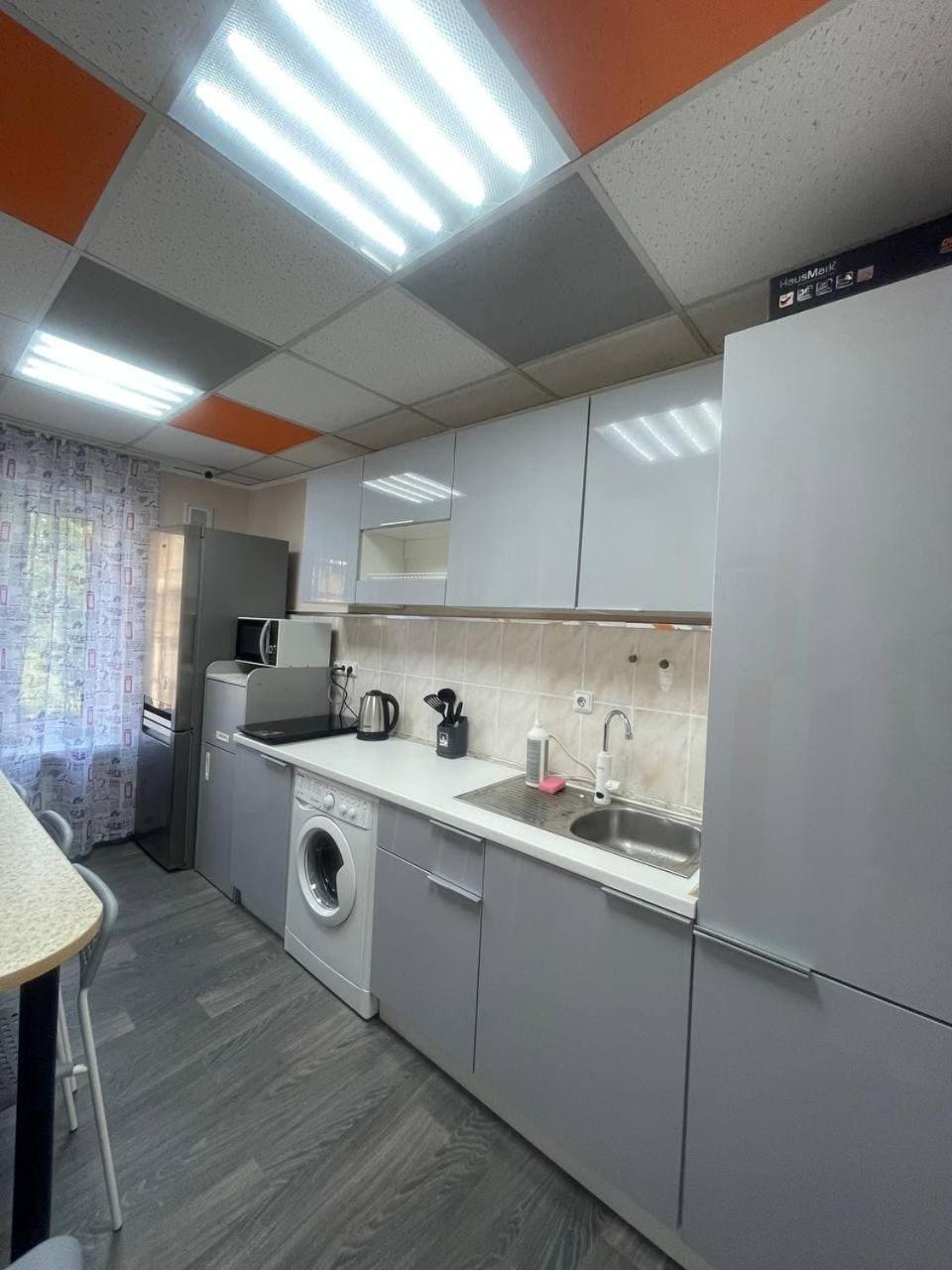 Uneed Rooms Sakvoiaj Kiev Exterior foto